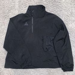 Nike ACG Women’s Cropped Light Jacket Black Windbreaker