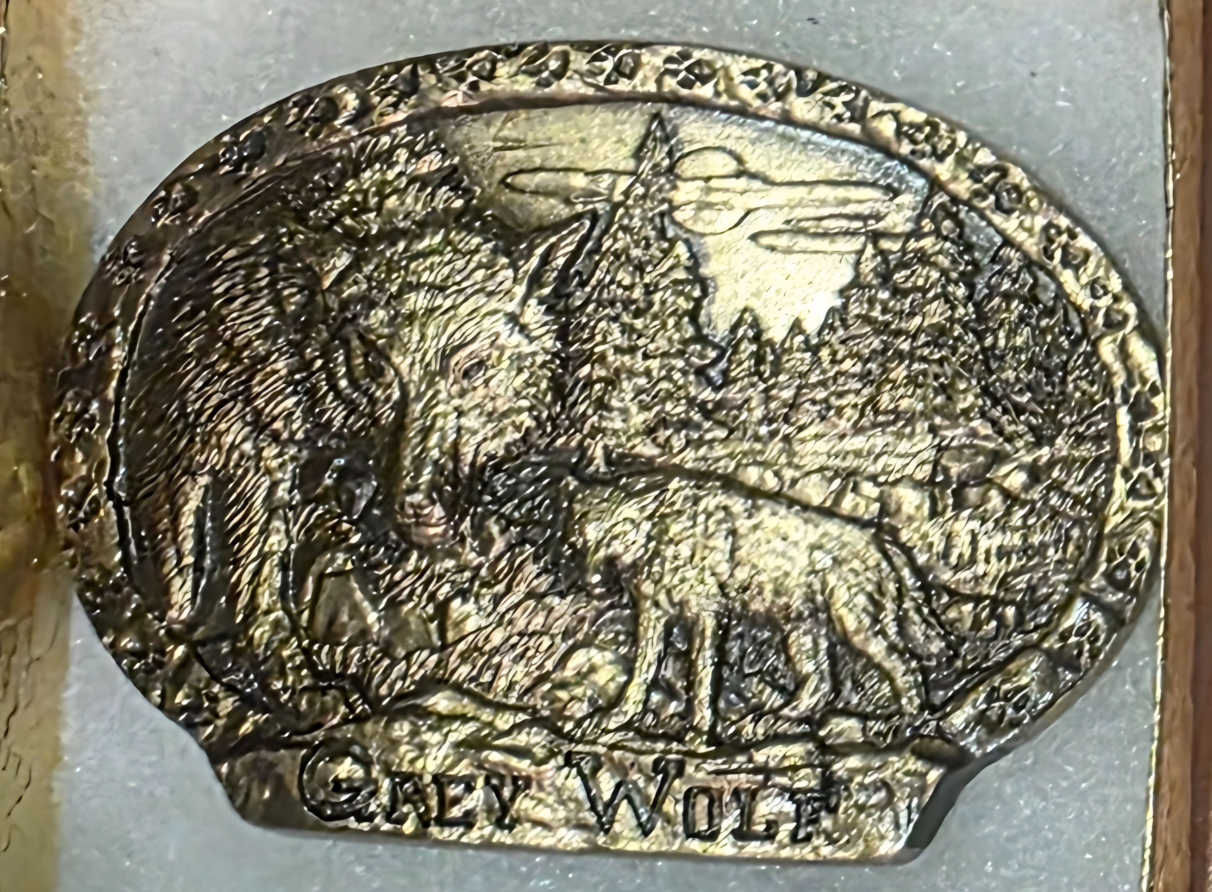 Vintage 1983 Metal Belt Buckle, Solid Bronze, Grey Wolf, Wildlife, Nature, Endangered Species, Nice Western Style Design, 3 1/2" x 2 1/2", Heavy Duty,