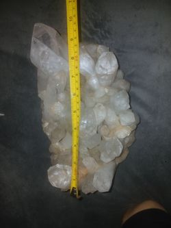 Big quartz cluster