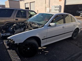 Parting out 2003 Bmw 525i