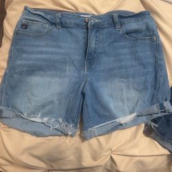 Women’s Shorts 