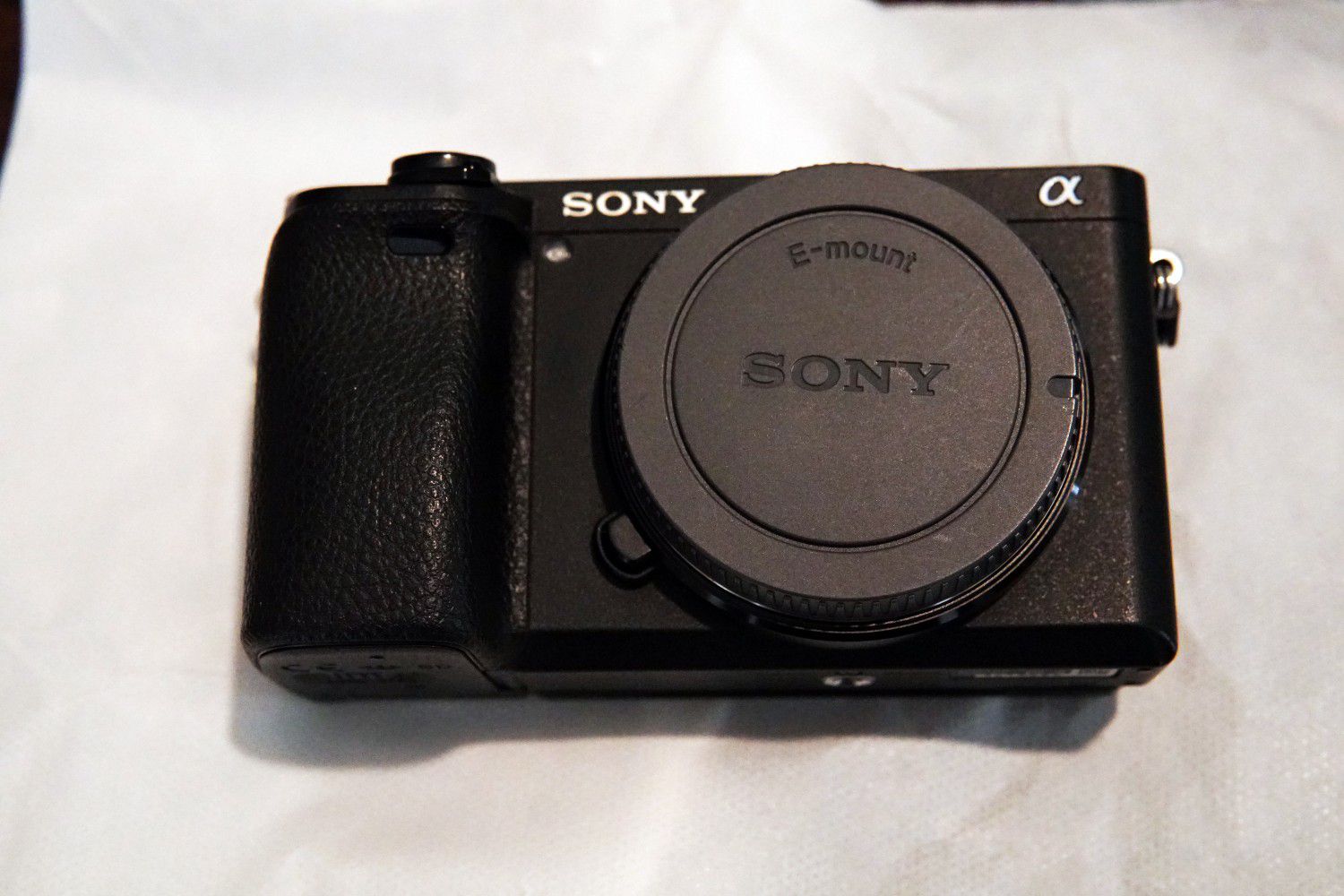 Sony A6300 - Perfect Condition - Low Shutter Count