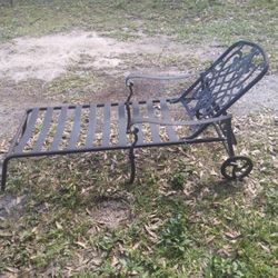 Old Fashion Lawn Chair