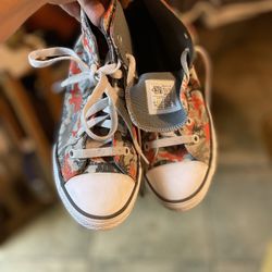 Kids Converse Size 2 