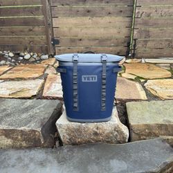 YETI Hopper® M20 Backpack Soft Cooler 