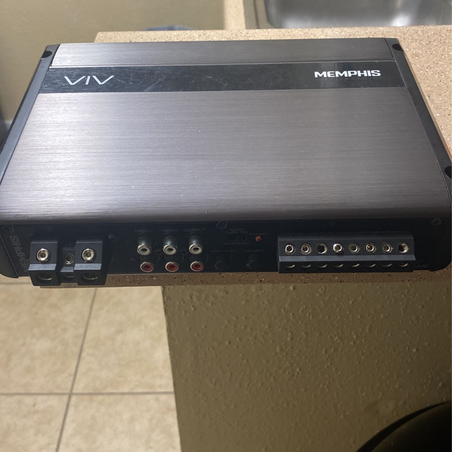 Memphis SixFive Series Speaker Amp 4sale for Sale in Houston, TX OfferUp