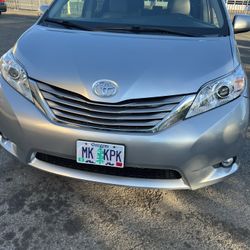 2015 Toyota Sienna 