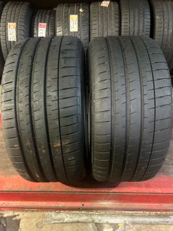 SET OF 2 USED TIRES MICHELIN PILOT SPORT 4S…275/35/19