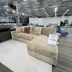 NEW ARMANI FABRIC SECTIONAL WITH ACCENT PILLOWS * Customizable *