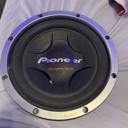 Pioneer 12in Sub And Mtx Amp