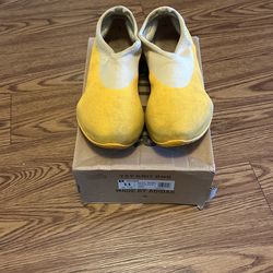 Yeezy Knit Runner Size 11