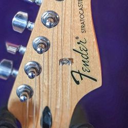 FENDER HSS Stratocaster Strat White On White Jimi Hendrix Style Electric Guitar 6 String