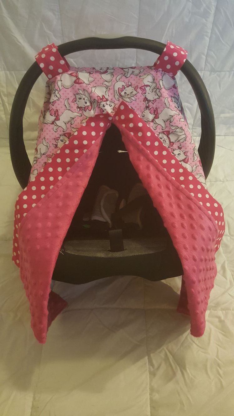 Covertores para sillas de bebés. Hechos por mi. Los habiertos en $40 y los cerrados en $30