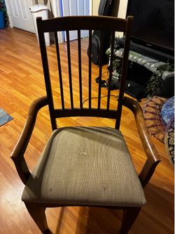 Two chairs and a table ( i will negotiate on the price)