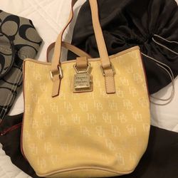 Dooney & bourke purse