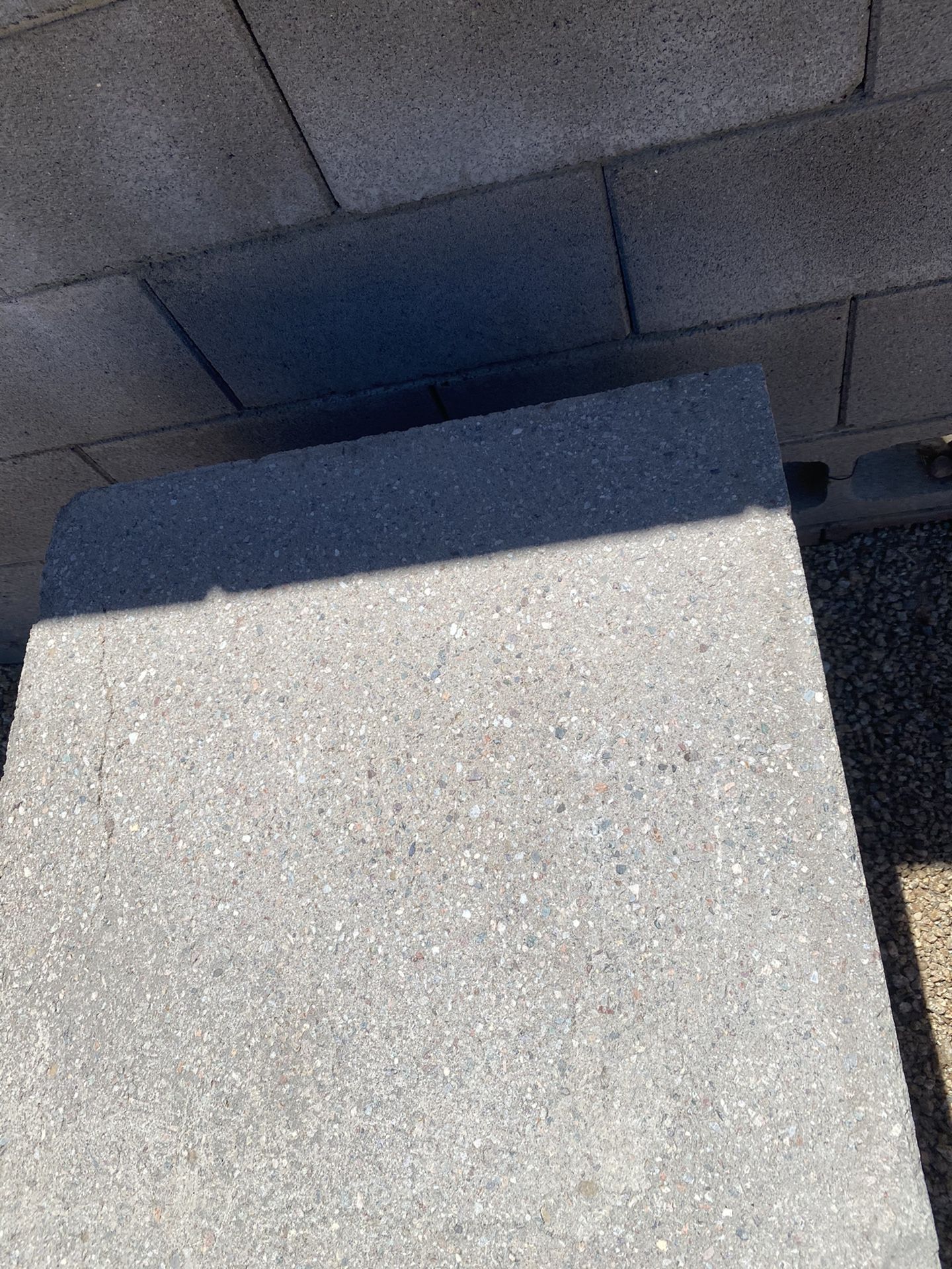 Concrete stepping stones (24x24)