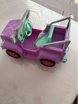 Wellie Wisher doll jeep