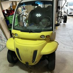 GEM Electric Car/ Golf Cart