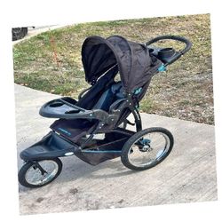 Children's Stroller Protected and Fashion Forward for New Families treat every
