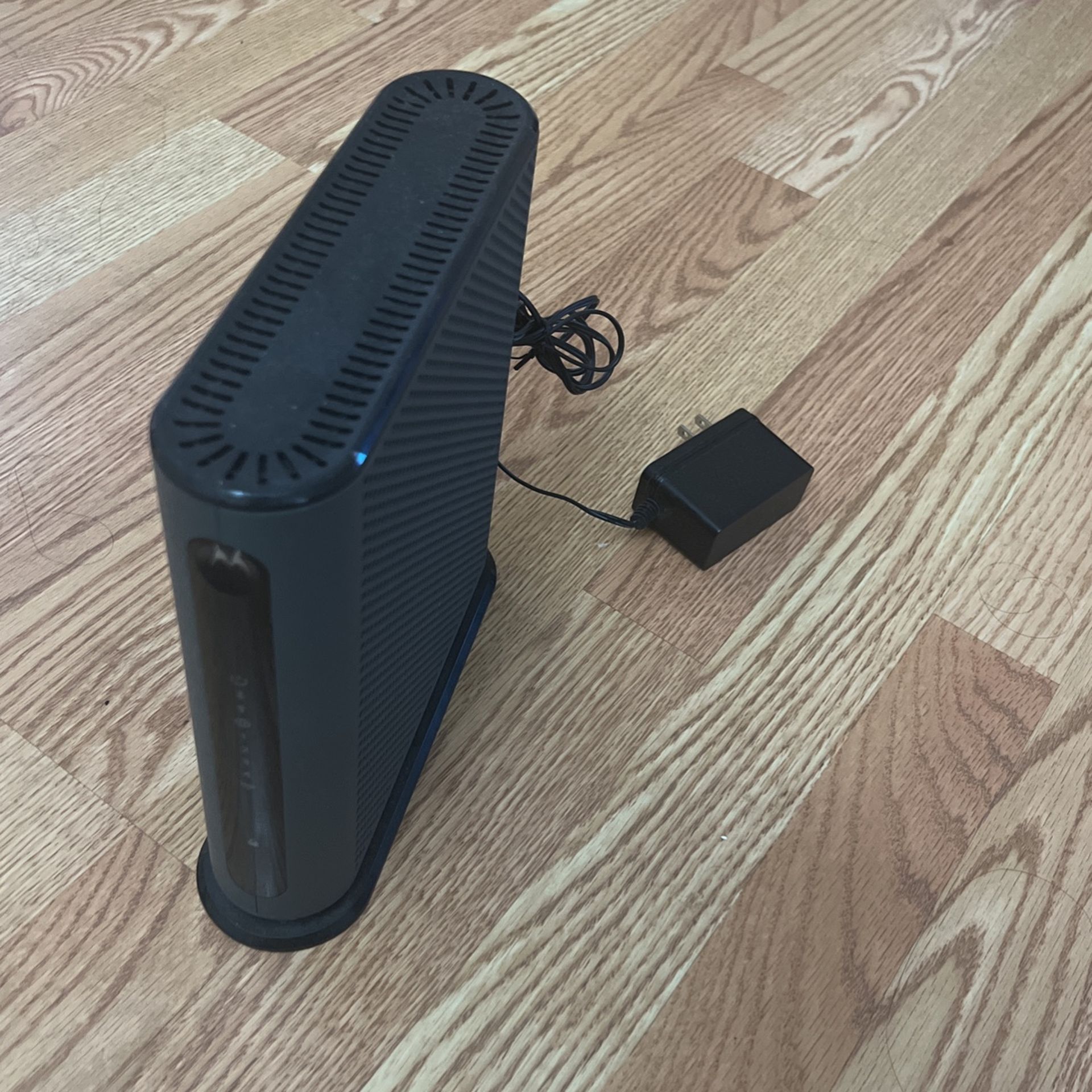 Cable Modem + Router