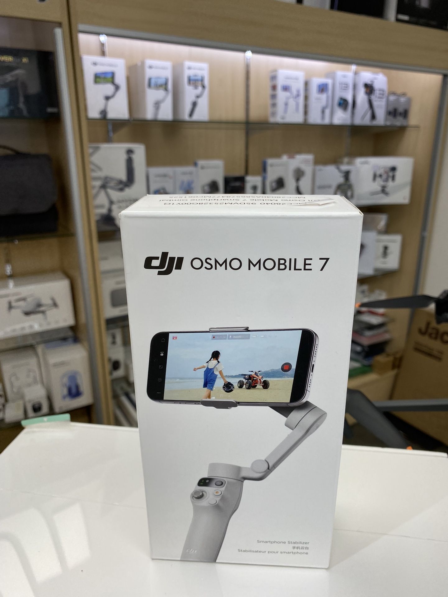 DJI Osmo Mobile 7 and 7P Phone Gimbals Announced - with New Dji