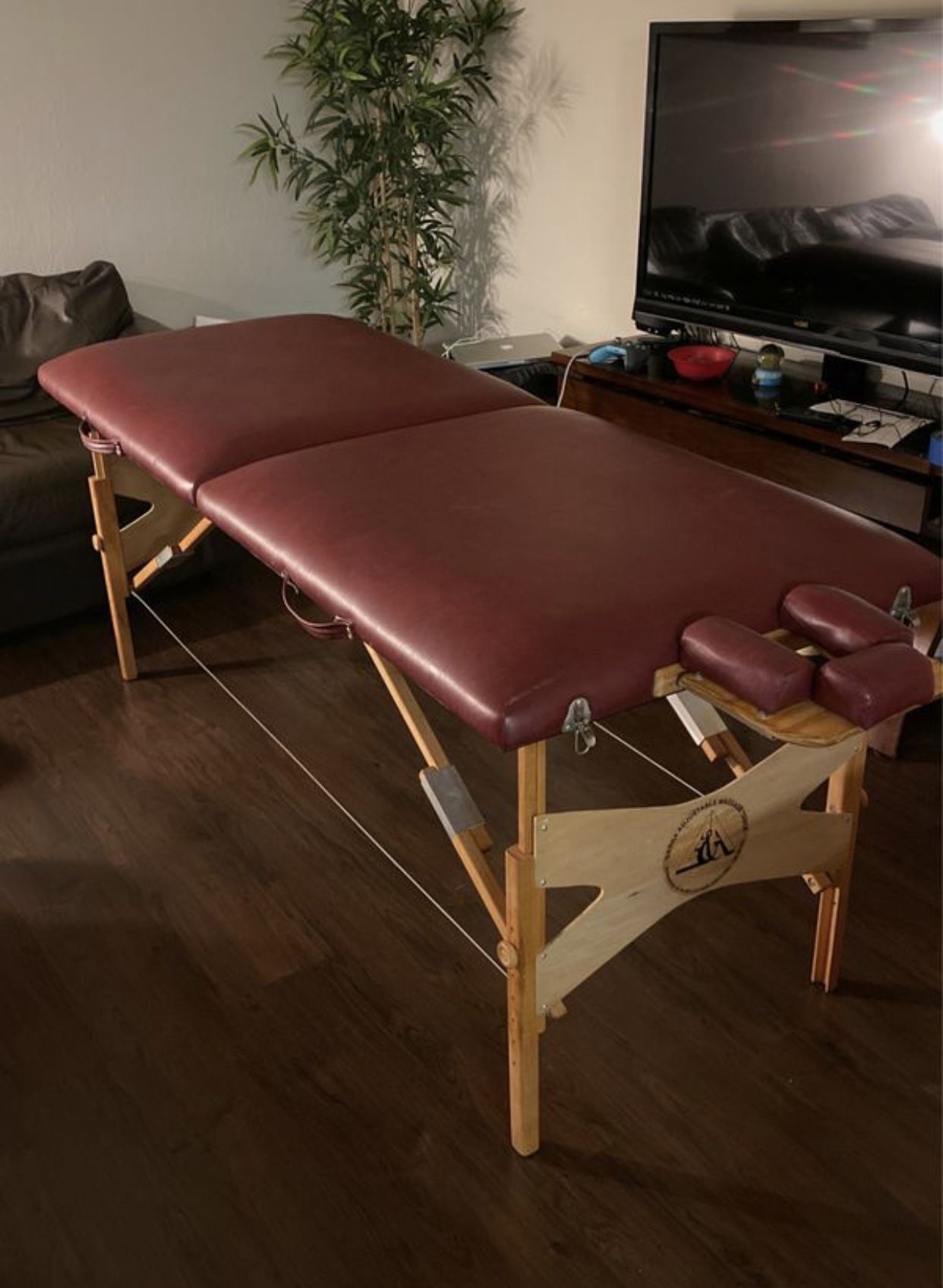 Sierra adjustable Massage table