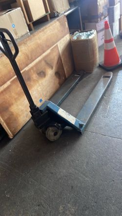 Pallet jack