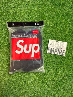 Supreme socks