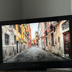 32’ TV And Chromecast