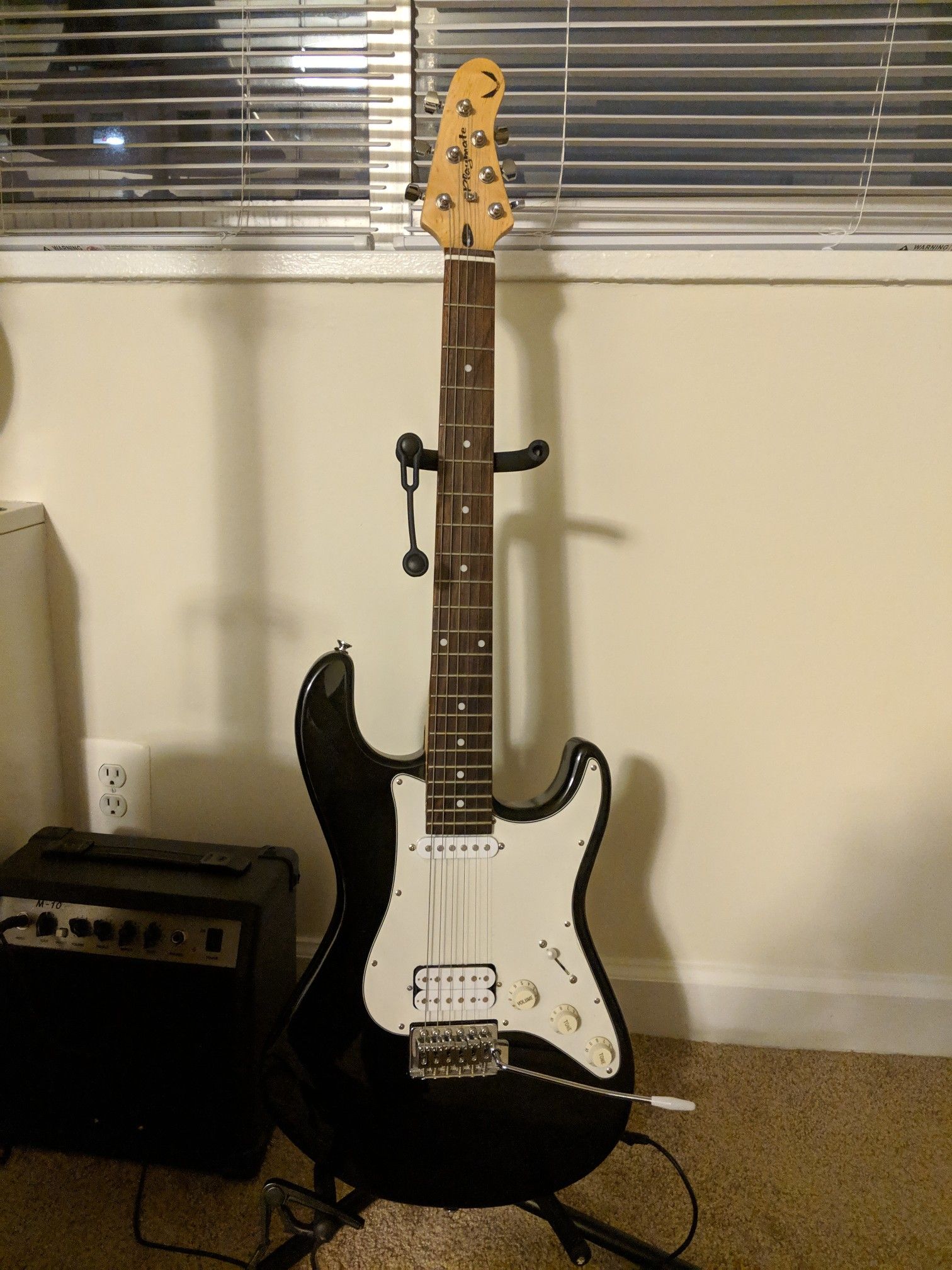 Dean Stratocaster Guitar