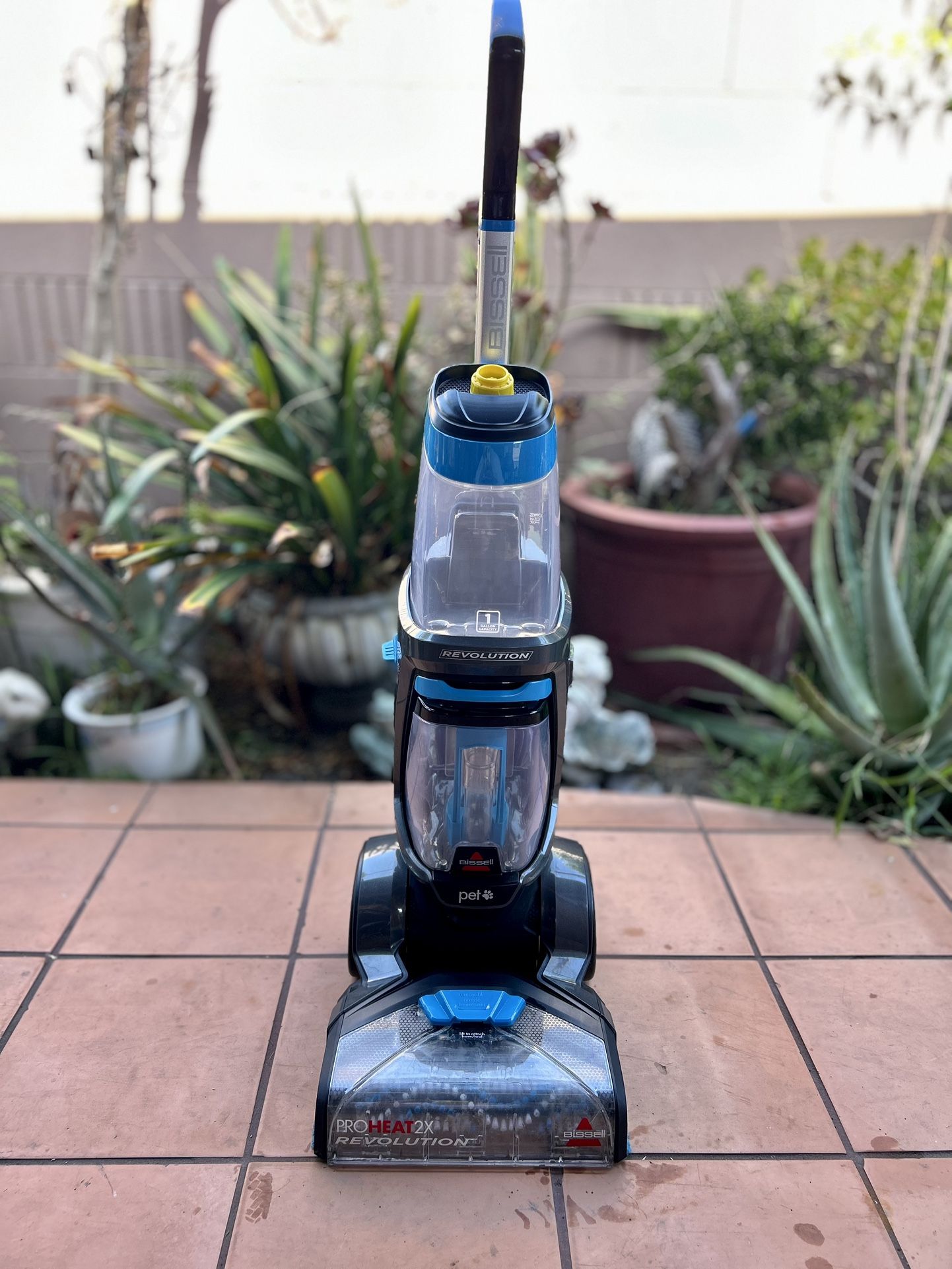 BISSELL ProHeat 2X Revolution Pet Carpet Cleaner