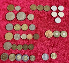 Lot 45 SINGAPORE CANADA MEXICO COIN AUSTRALIA HONG KONG JAPAN YEN MALAYSIA TOKEN