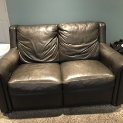 Bradington-Young 970 Whitaker Love Seat Recliner Series