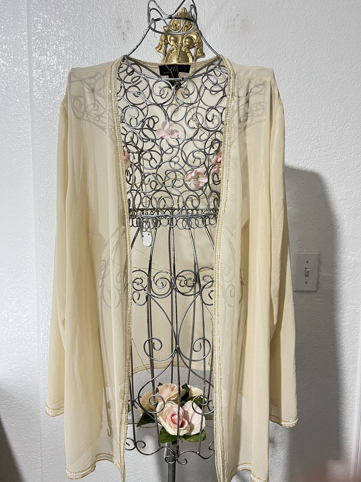 MIDNIGHT VELVET Cardigan Size 3X Color Beige