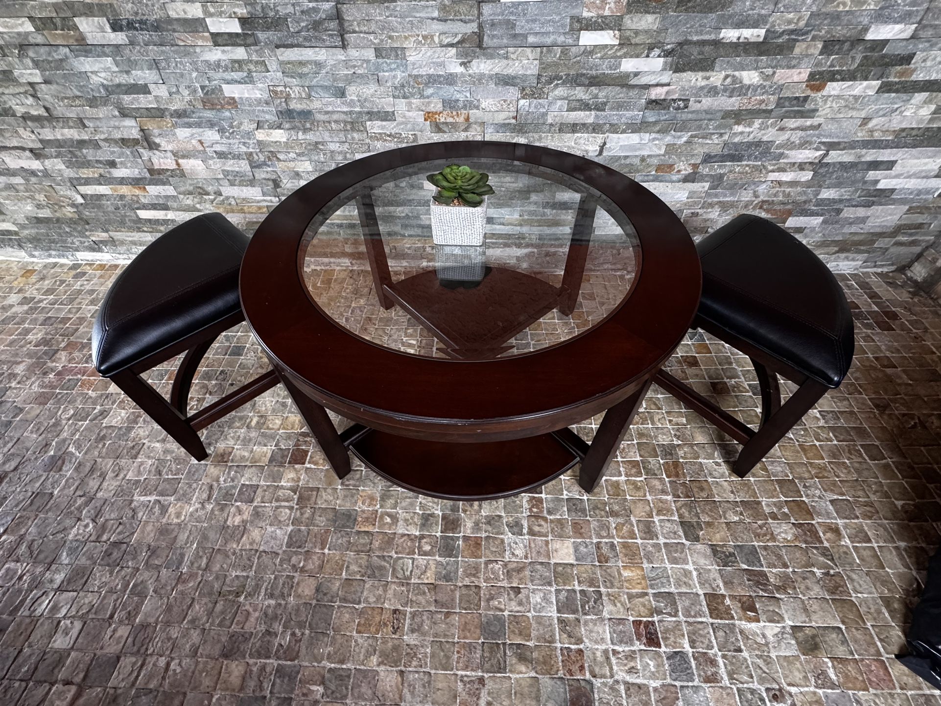 Center Coffee Table With Stools 