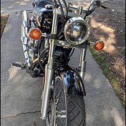 Yamaha Vstar 650cc motorcycle