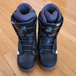 New Vans Aura Pro Snowboard Boots –  Size 10.5 (US)