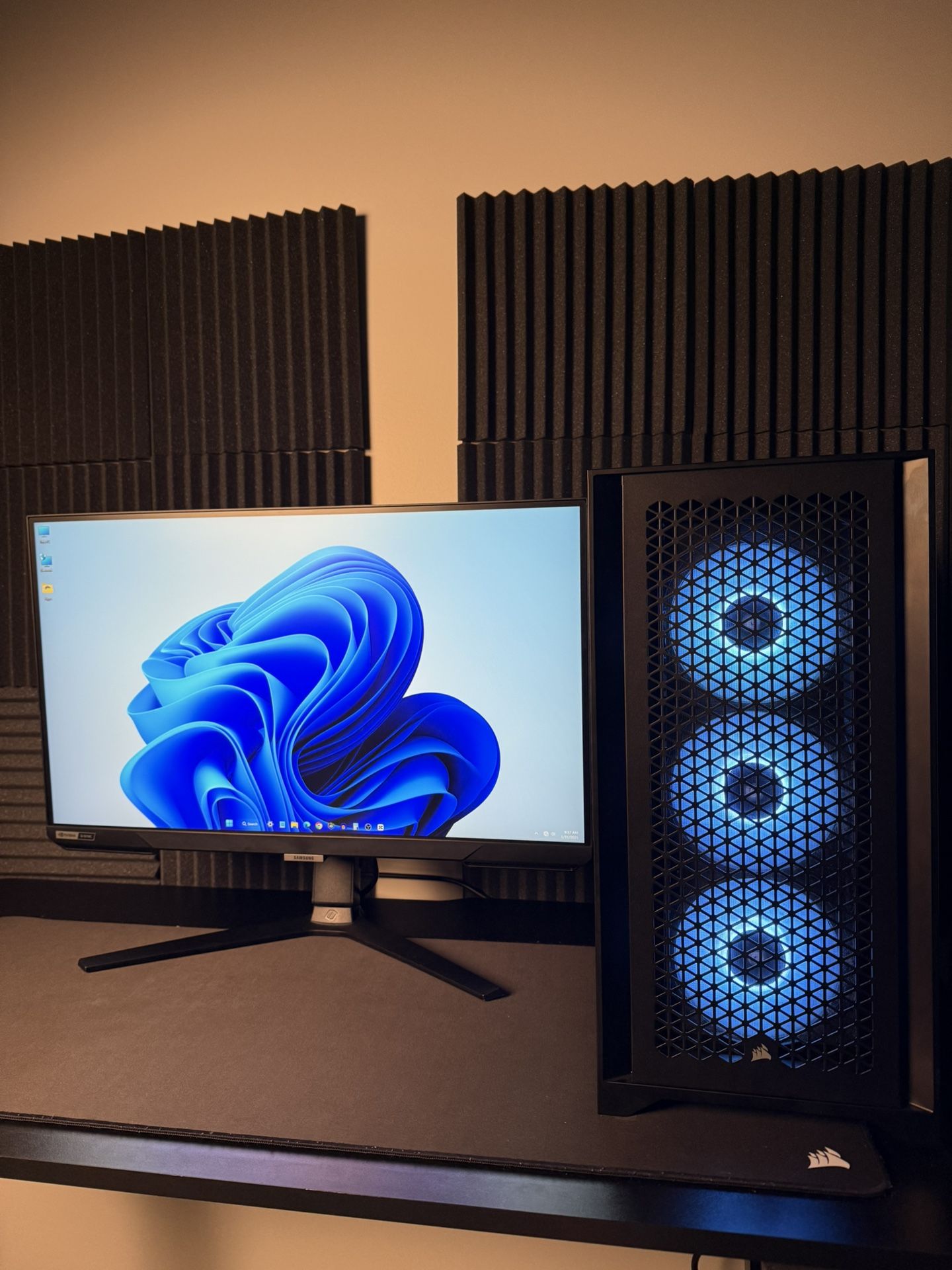 CUSTOM PC