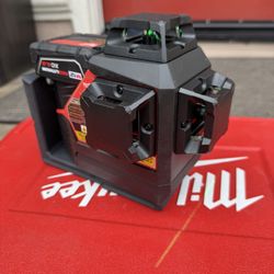 Milwaukee M12 360 Line Laser