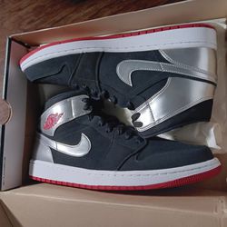 Air Jordan 1 Mid