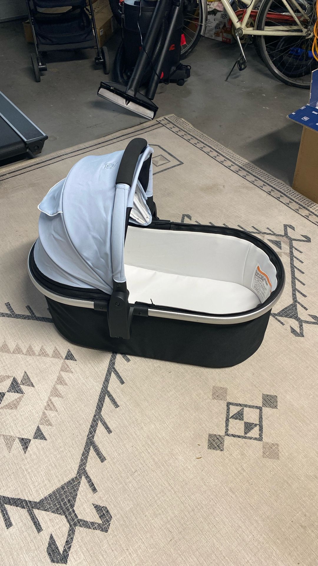 Mockingbird Bassinet