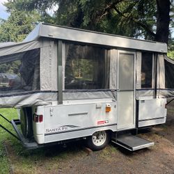 2003 Coleman Pop Up Camper- Excellent Condition!!