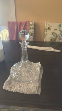 Crystal liquor decanter