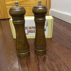 Wood Salt and Pepper Grinder Set, Salt Mill Pepper Grinder Set, Pepper Mill, Salt Shakers with Adjustable Ceramic Rotor- Oak Wood Pepper Grinder for Y