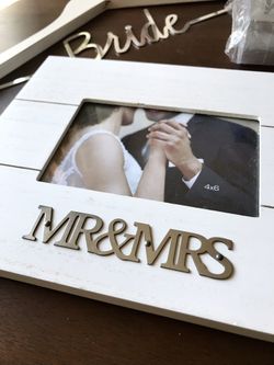 White Wood Picture Frame with Brushed Steel Mr&Mrs Letters