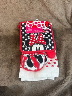 DISNEY MINNIE MOUSE SURPRISE OVEN MITT POT HOLDER KITCHEN TOWEL NWT
