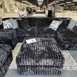 Midnight Double Chaise Sectional. 🚚WE DELIVER🚚