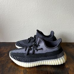 Yeezy 350 V2 Carbon Size 10 Men’s