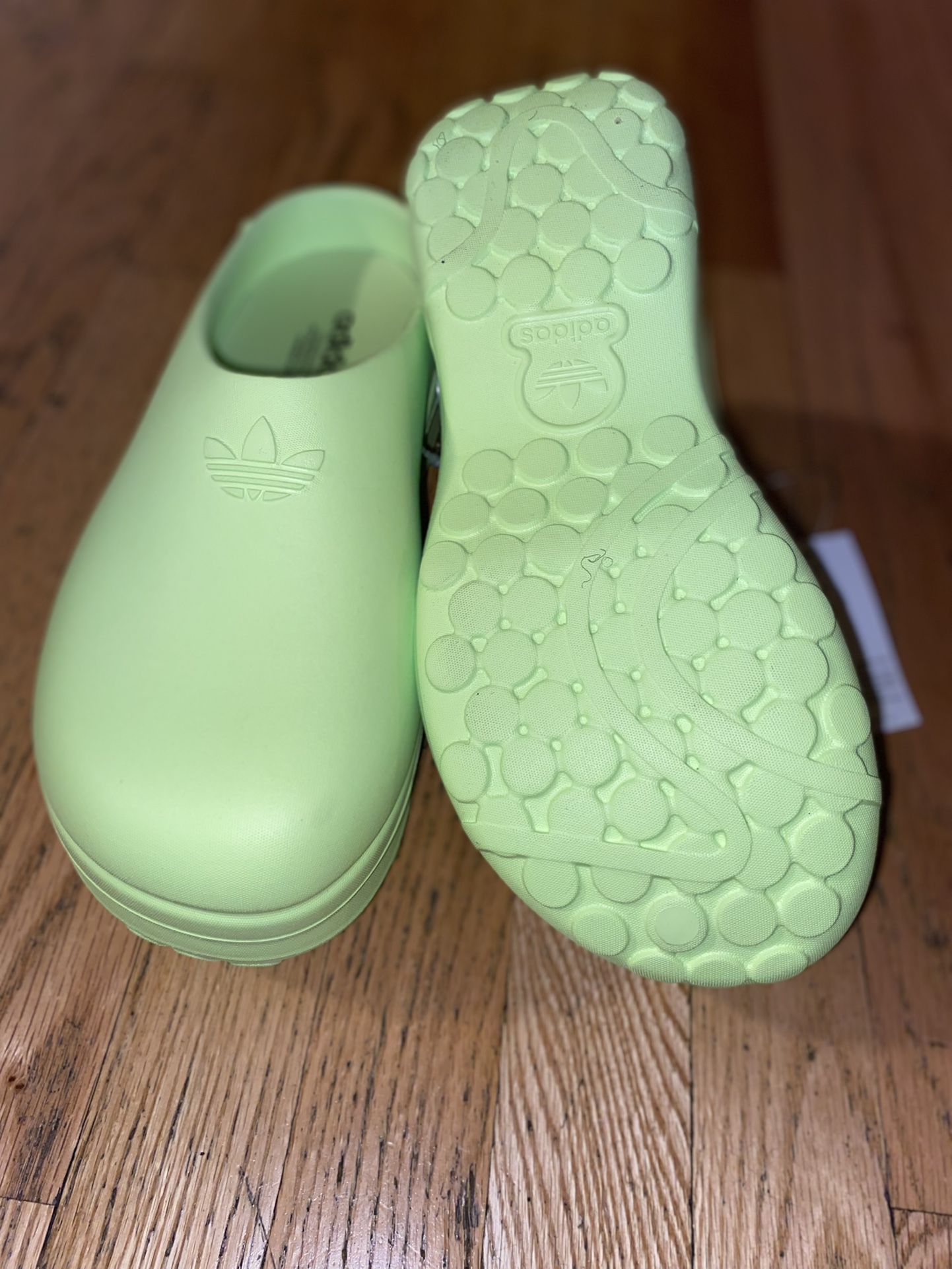 Adidas Crocs 
