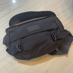 Mystery ranch hip Monkey 8L, Like New